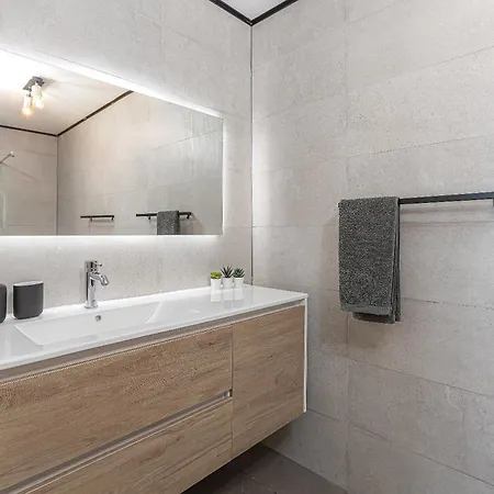 - Three Bedroom Сasa de vacaciones *