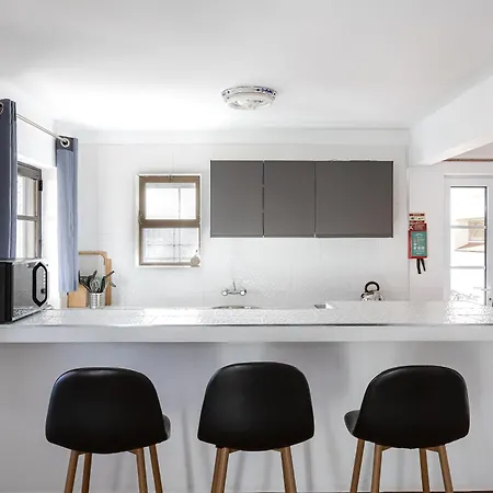 - Three Bedroom Luz